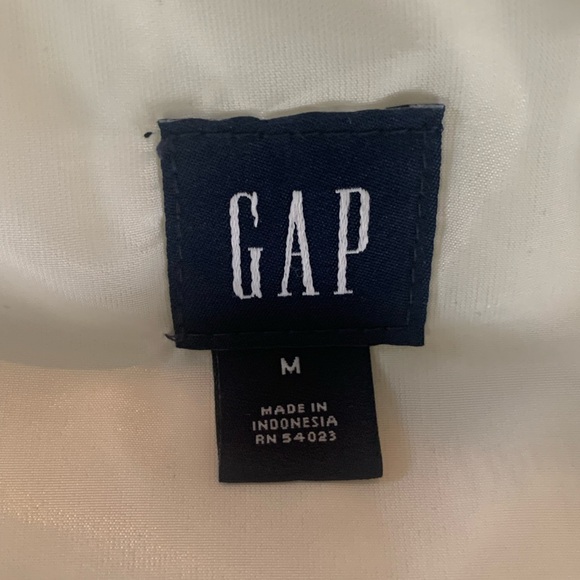 Gap cropped puffer vest - Picture 4 of 7